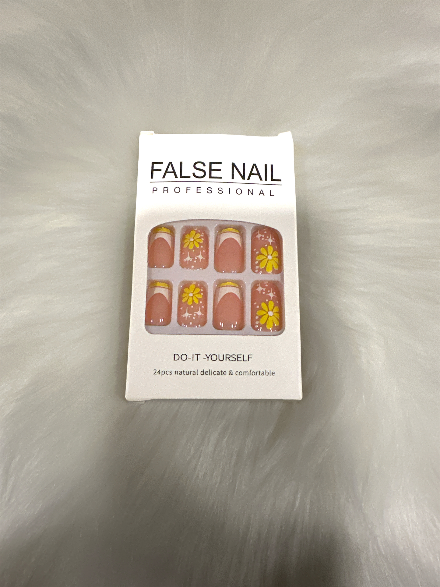 "Bright Daisy Press-On Nail Set - Complete with Prep Kit"