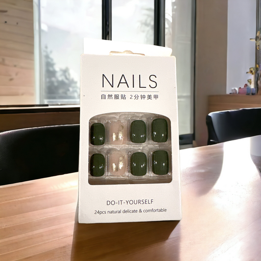 "Elegant Forest Green Press-On Nail Set – Minimalist Beauty"